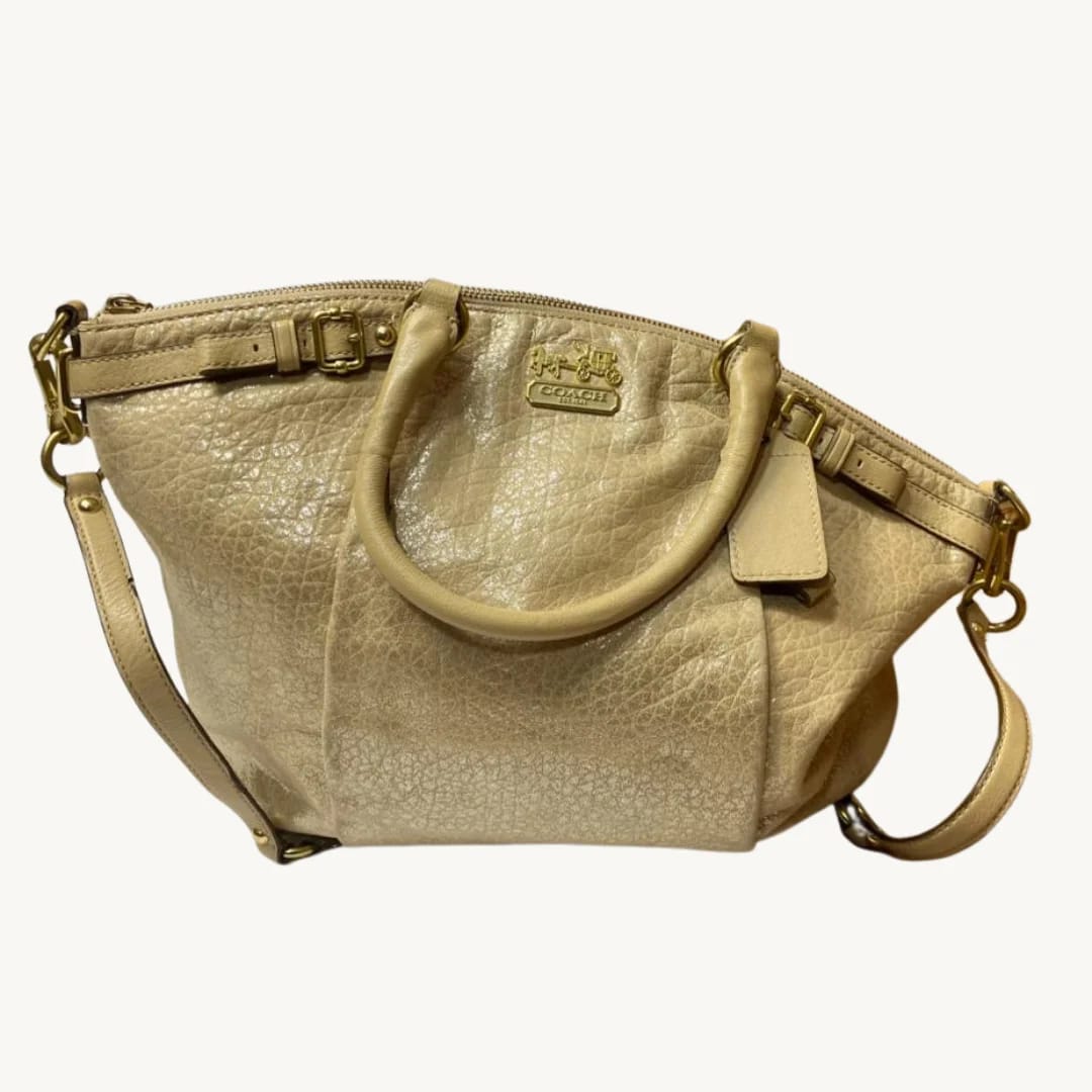 Bolso de Hombro Coach Tabby Shoulder Bag 26 en Cuero Pebble Blanco