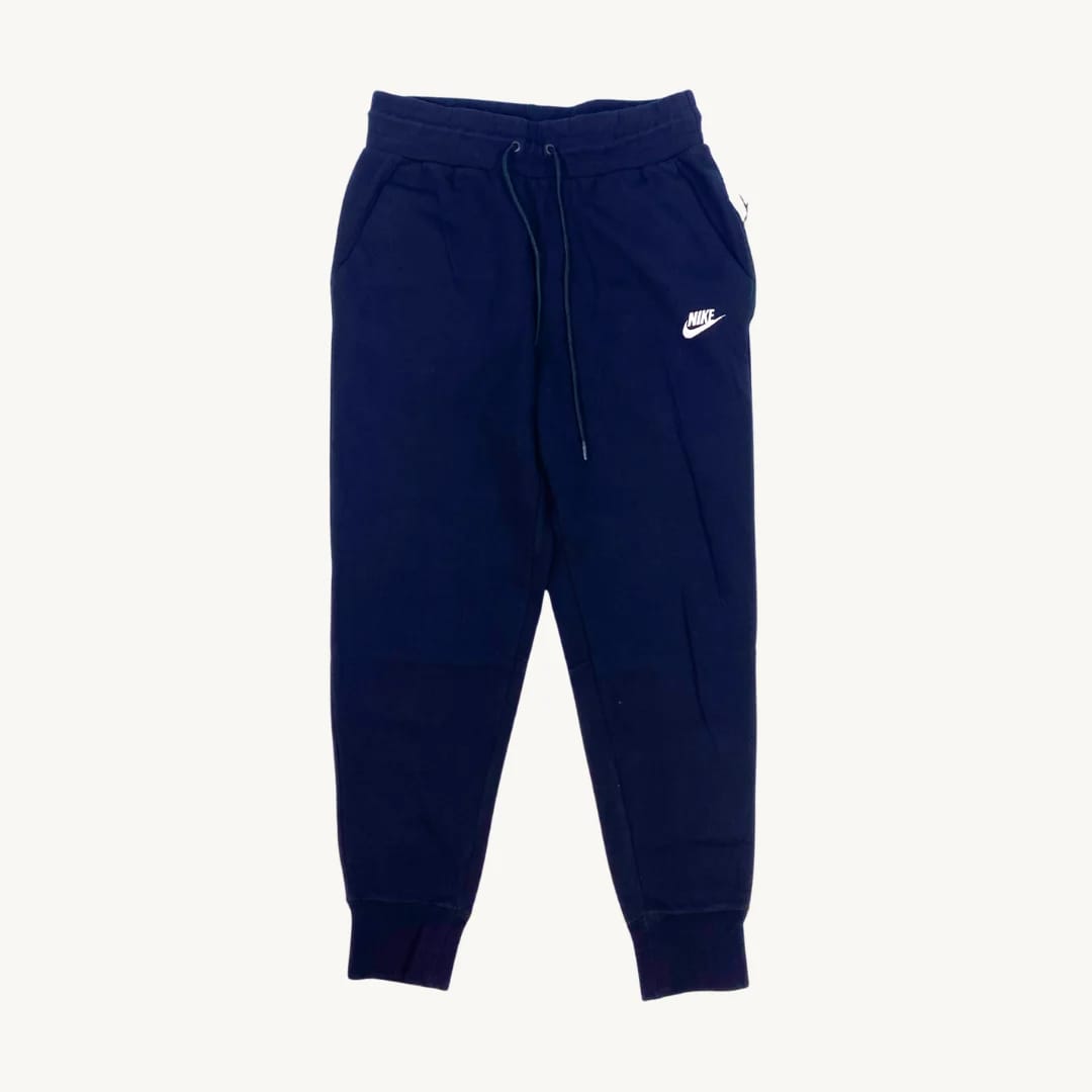 Buzo Nike con puño negro