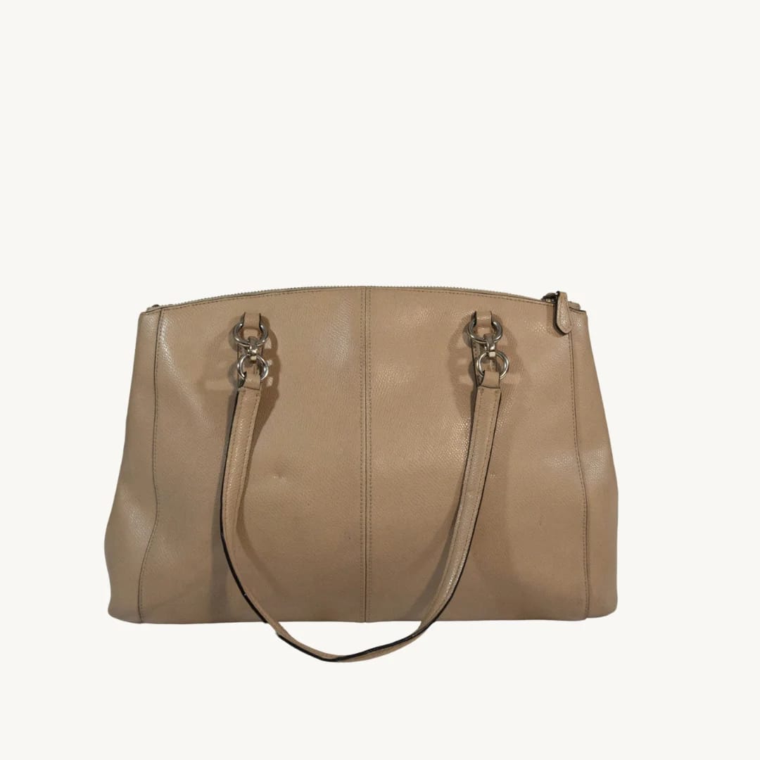 Cartera Coach