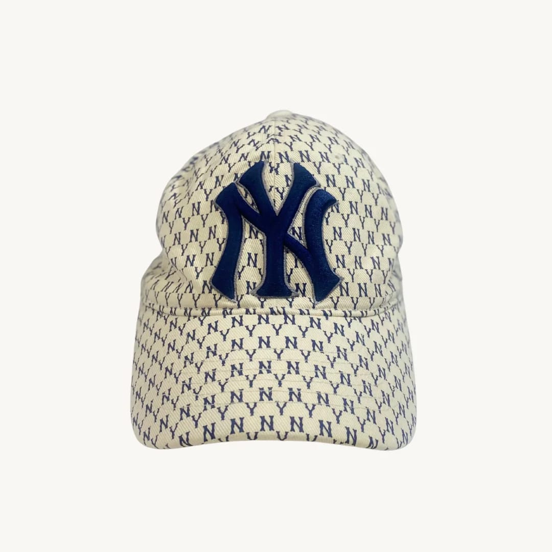 Gorra New Era 9Twenty Estampado Monograma