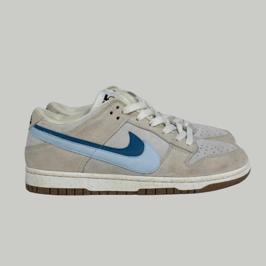 Nike Beige