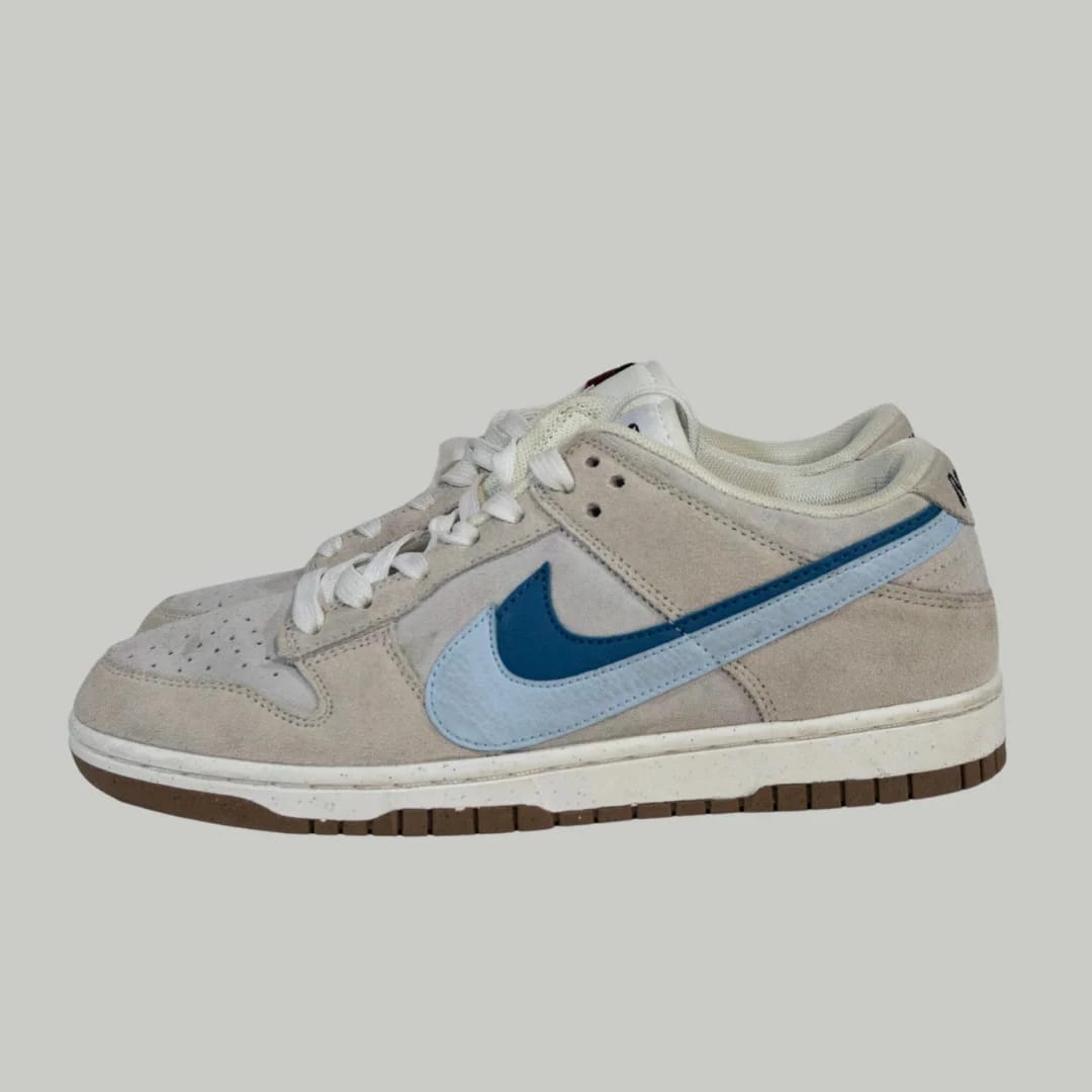 Nike Beige