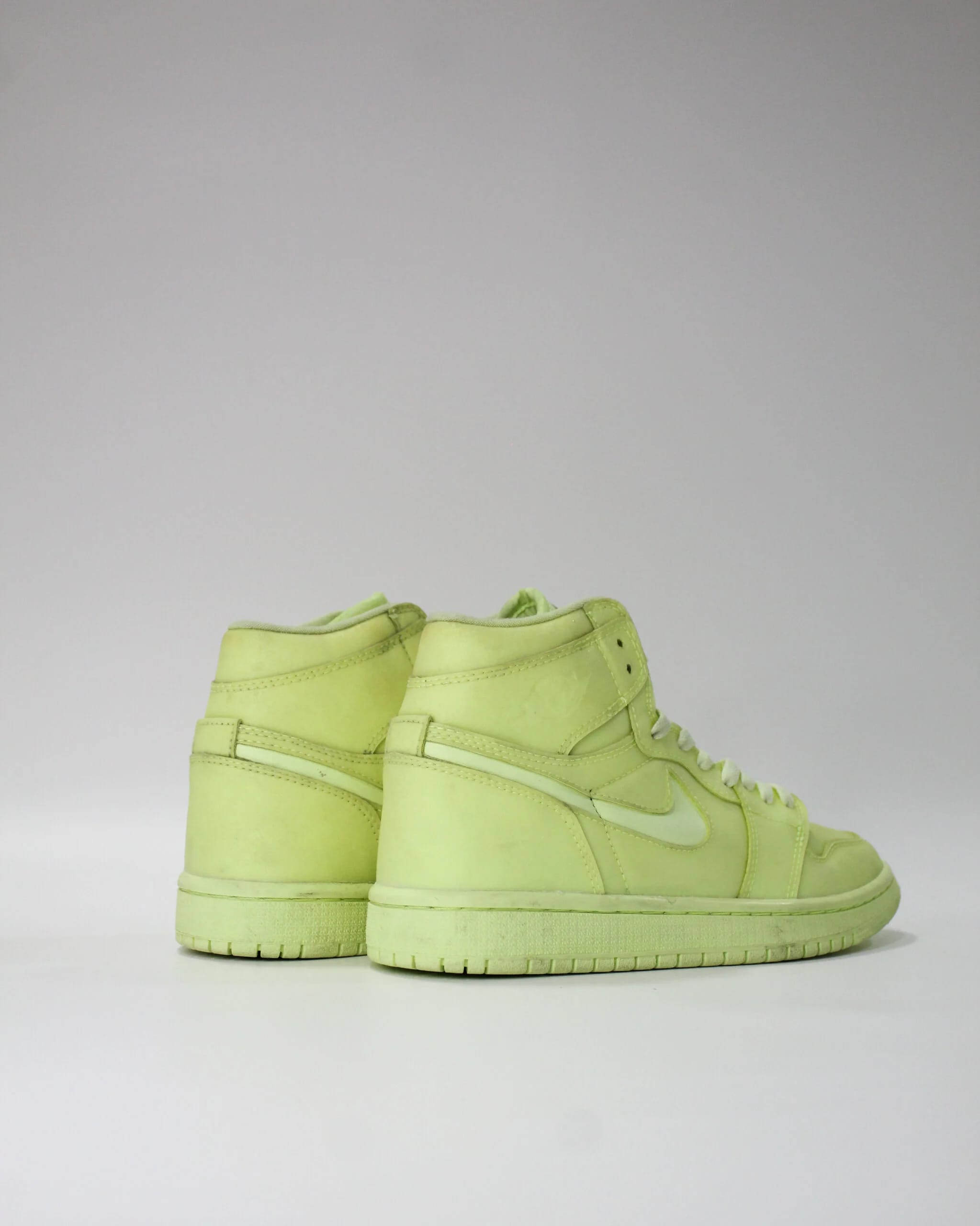 Nike Jordan 1 Retro High Balery Volt Mujer
