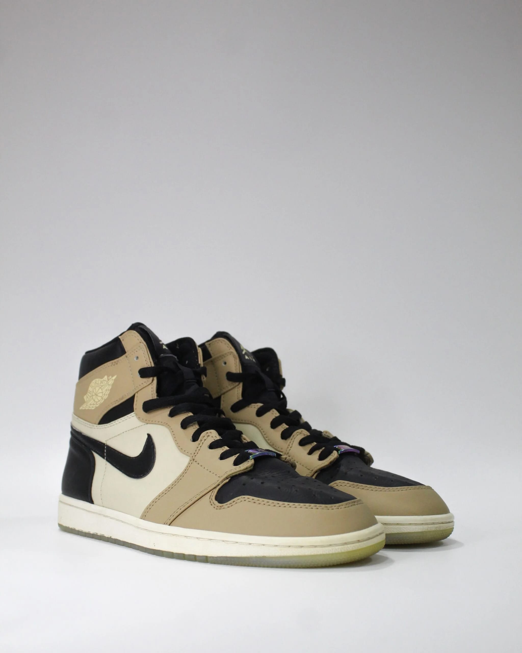 Nike Jordan1 Retro High Beige/Black