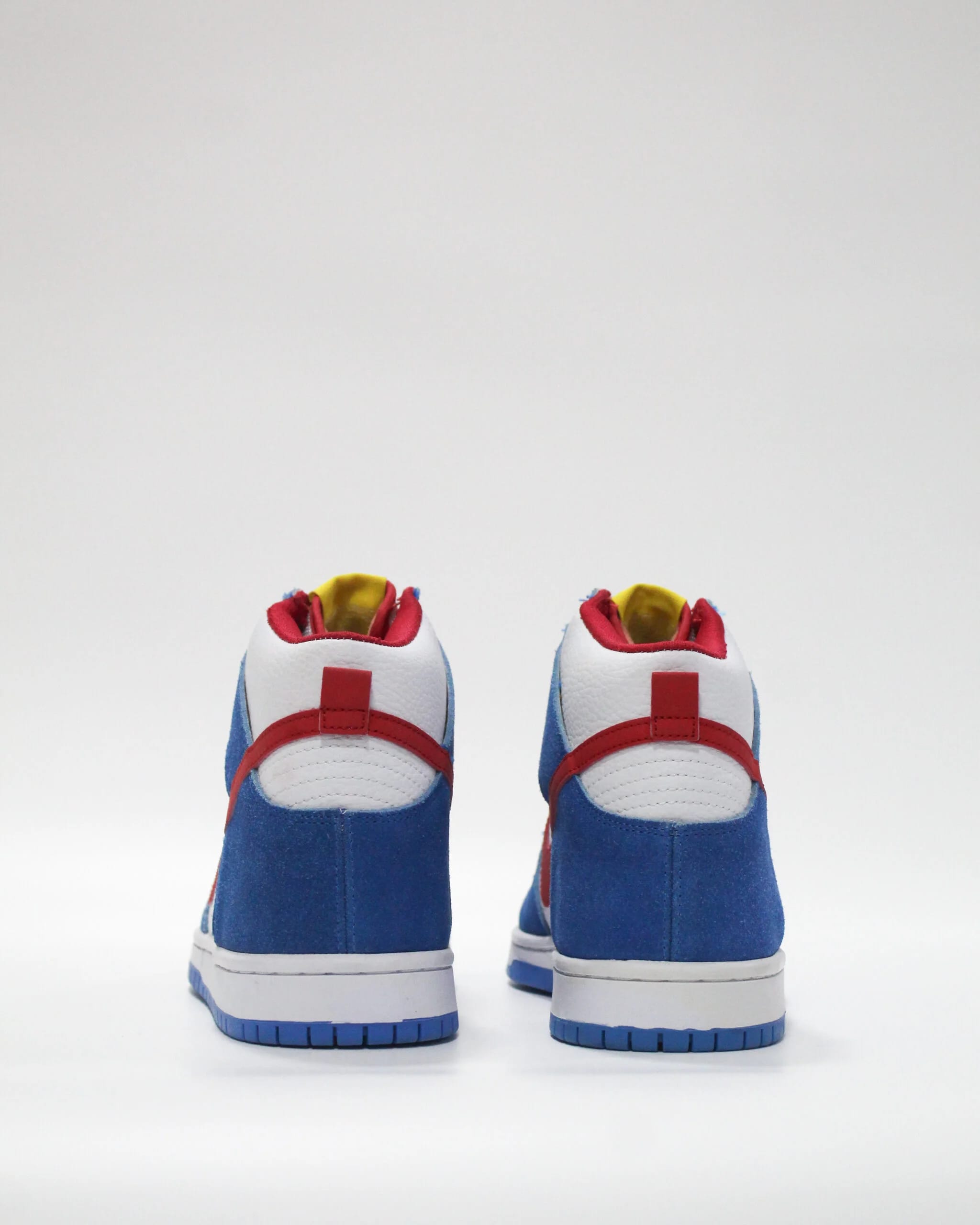 Nike SB Dunk High Doraemon