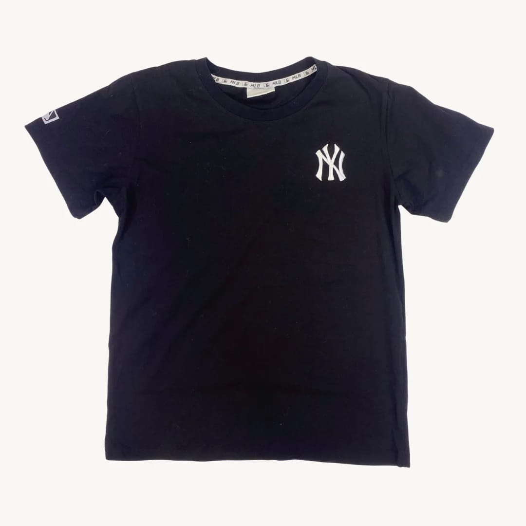 Polera MLB New York Yankees Logo Clásico Negra