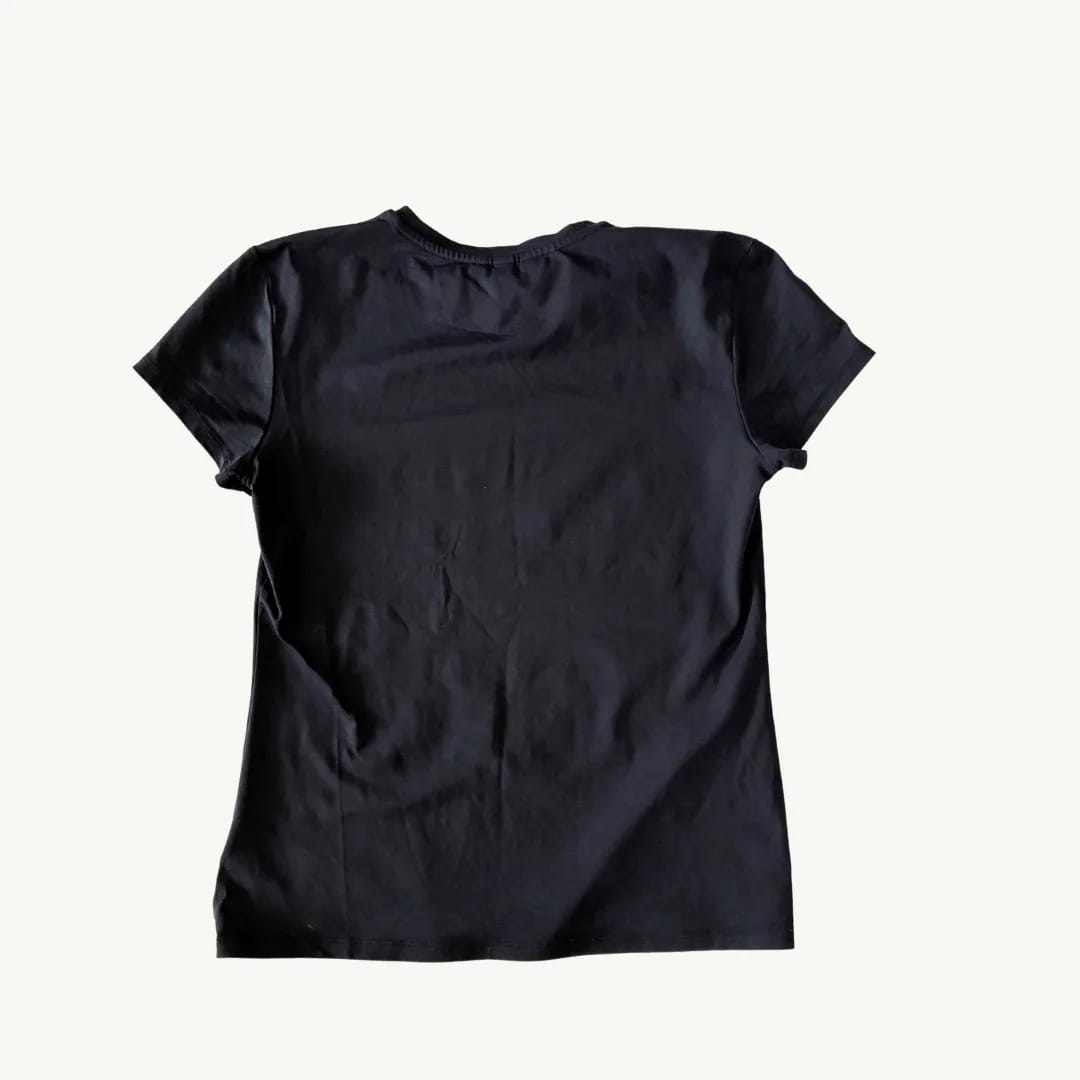Polera Negra H&M - Cuello Redondo Clásico