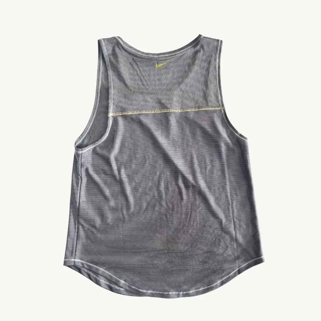 Polera Nike Running Dri-FIT - Gris con Rayas
