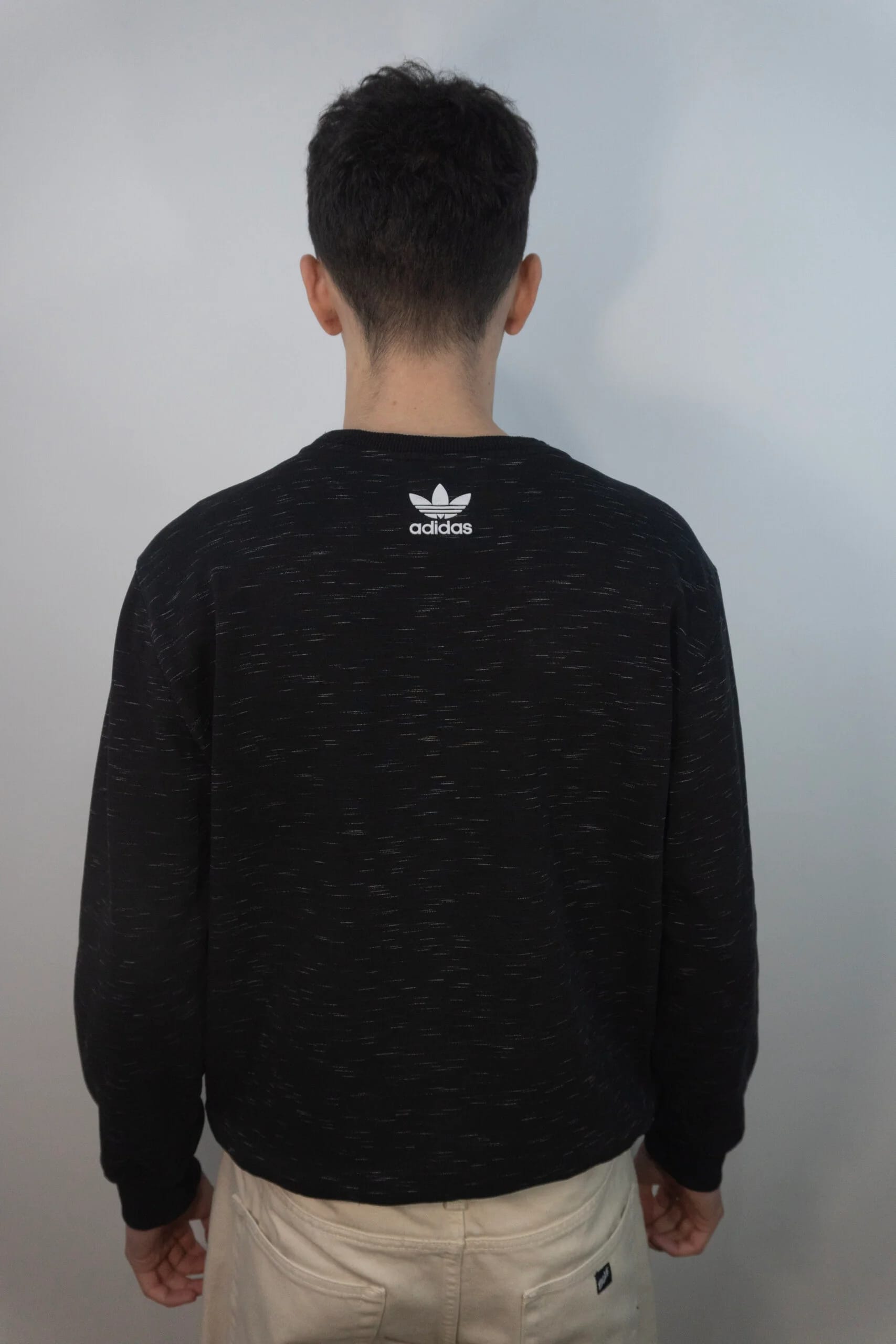 Poleron Adidas Negro con puntitos