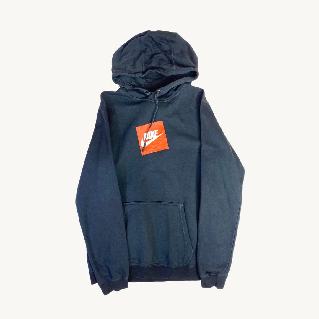 Poleron Nike con Capucha y Logo en Cuadrado Naranja