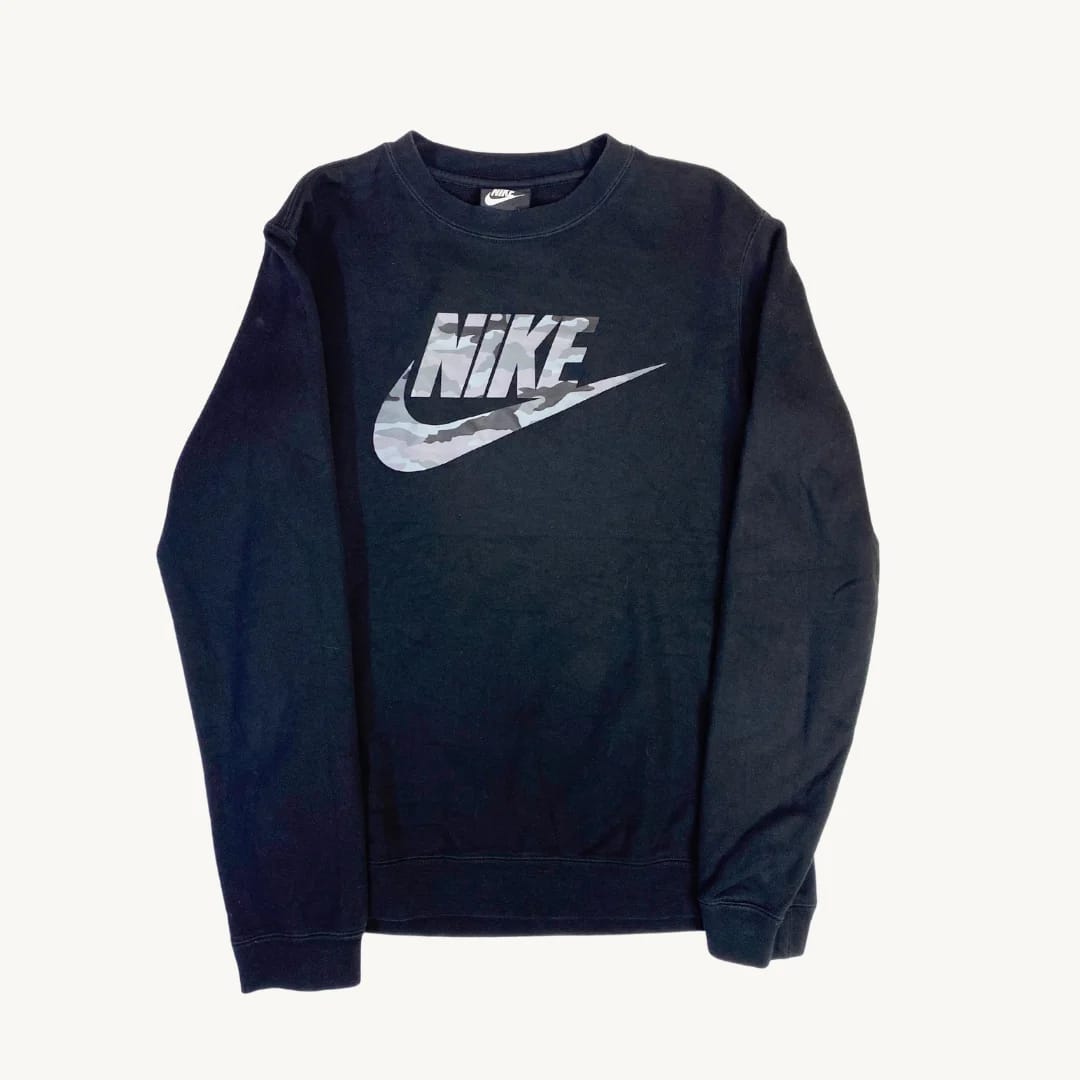 Poleron Nike de Cuello Redondo con Logo Camuflado en Negro