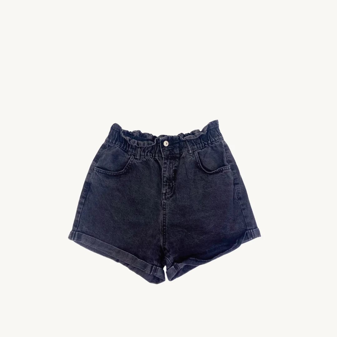 Short de denim negro con cintura elástica estilo Paperbag