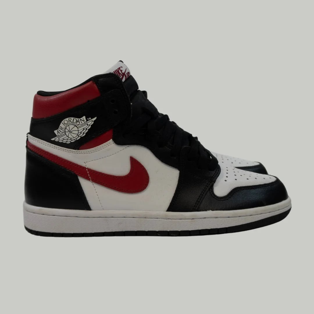 Air Jordan 1 Negro y Rojo