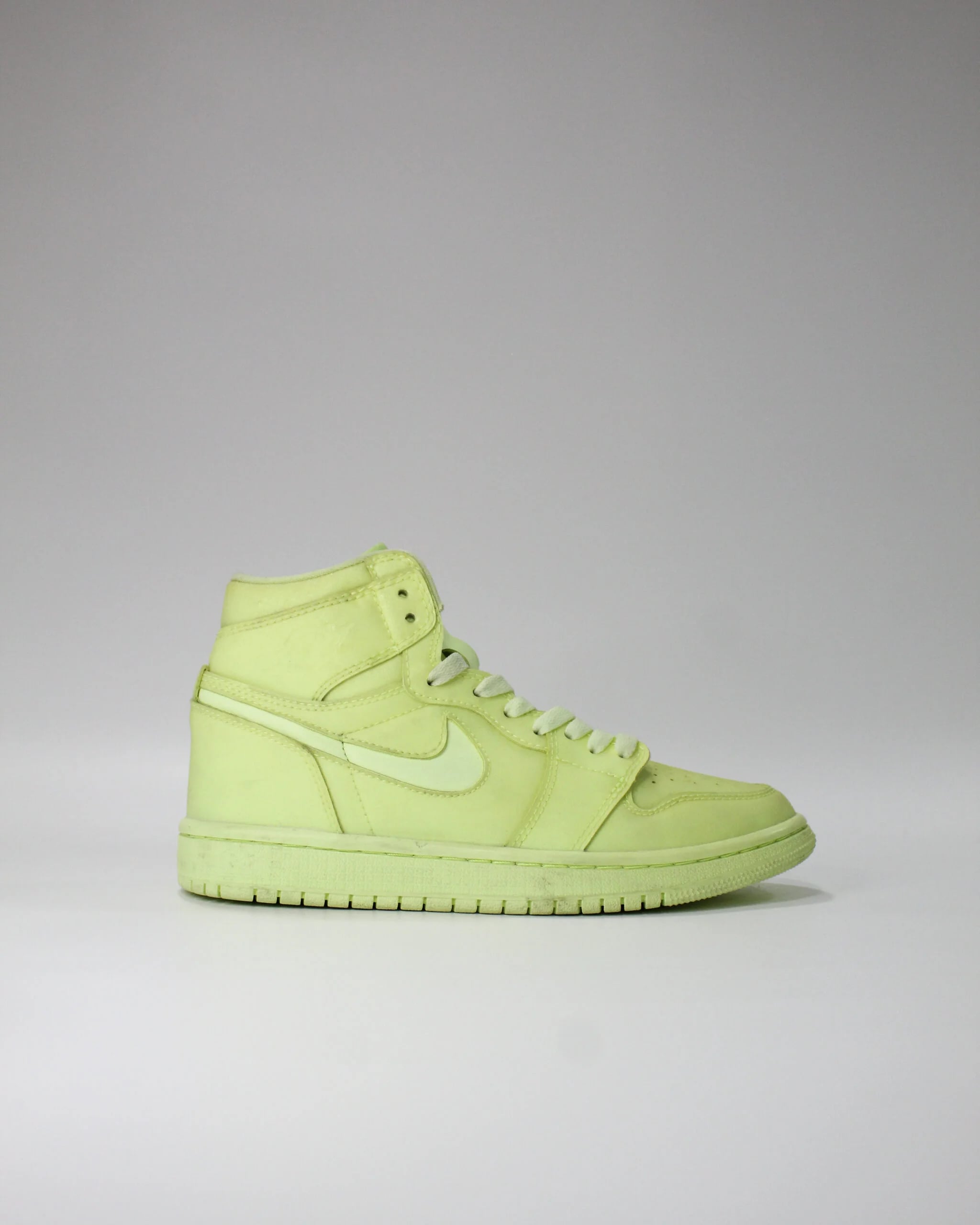 Nike Jordan 1 Retro High Balery Volt Mujer
