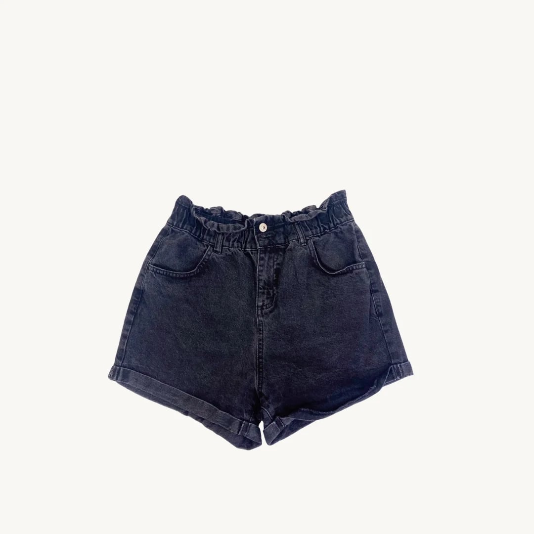 Short de denim negro con cintura elástica estilo Paperbag