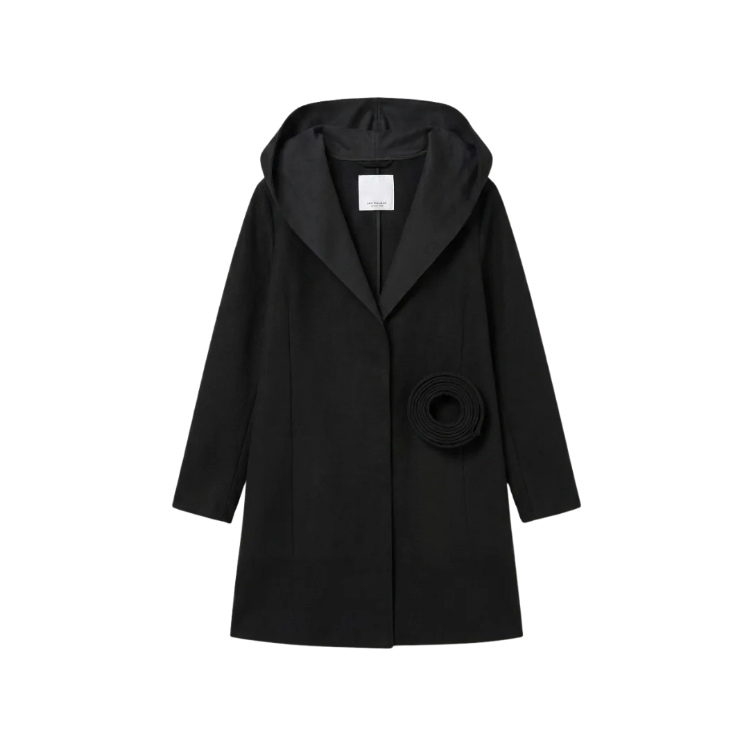 Abrigo Zara con Capucha Amplia y Cinturón Ajustable