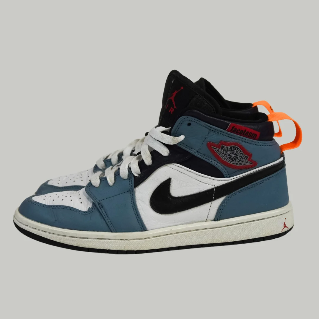 Air Jordan 1 Celeste con Blanco