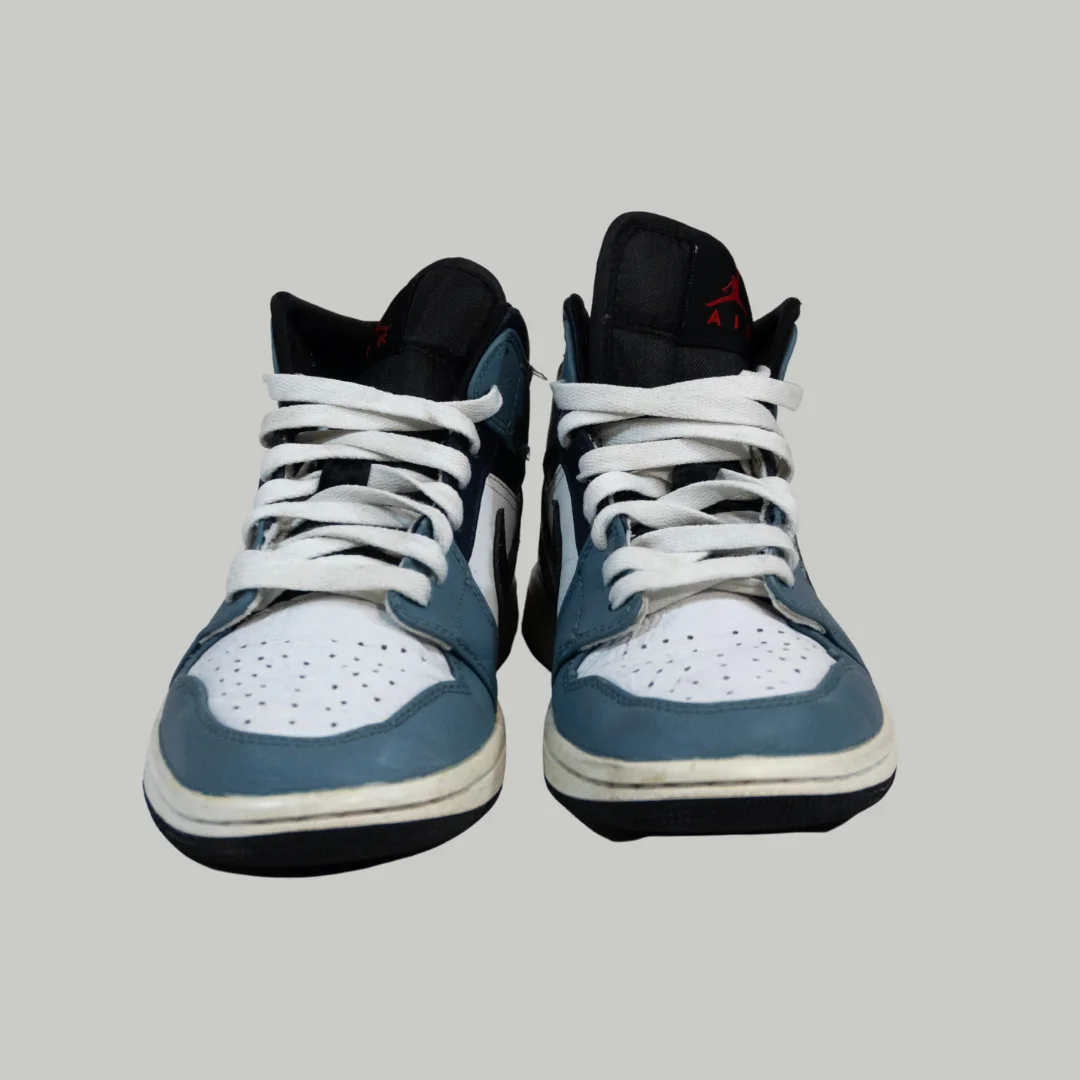 Air Jordan 1 Celeste con Blanco