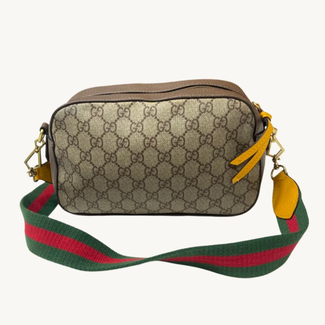 Bolso de Hombro Gucci Neo Vintage GG Supreme con Detalle de Felino