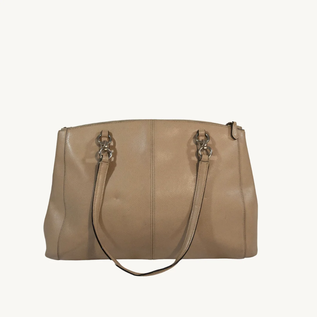 Cartera Coach