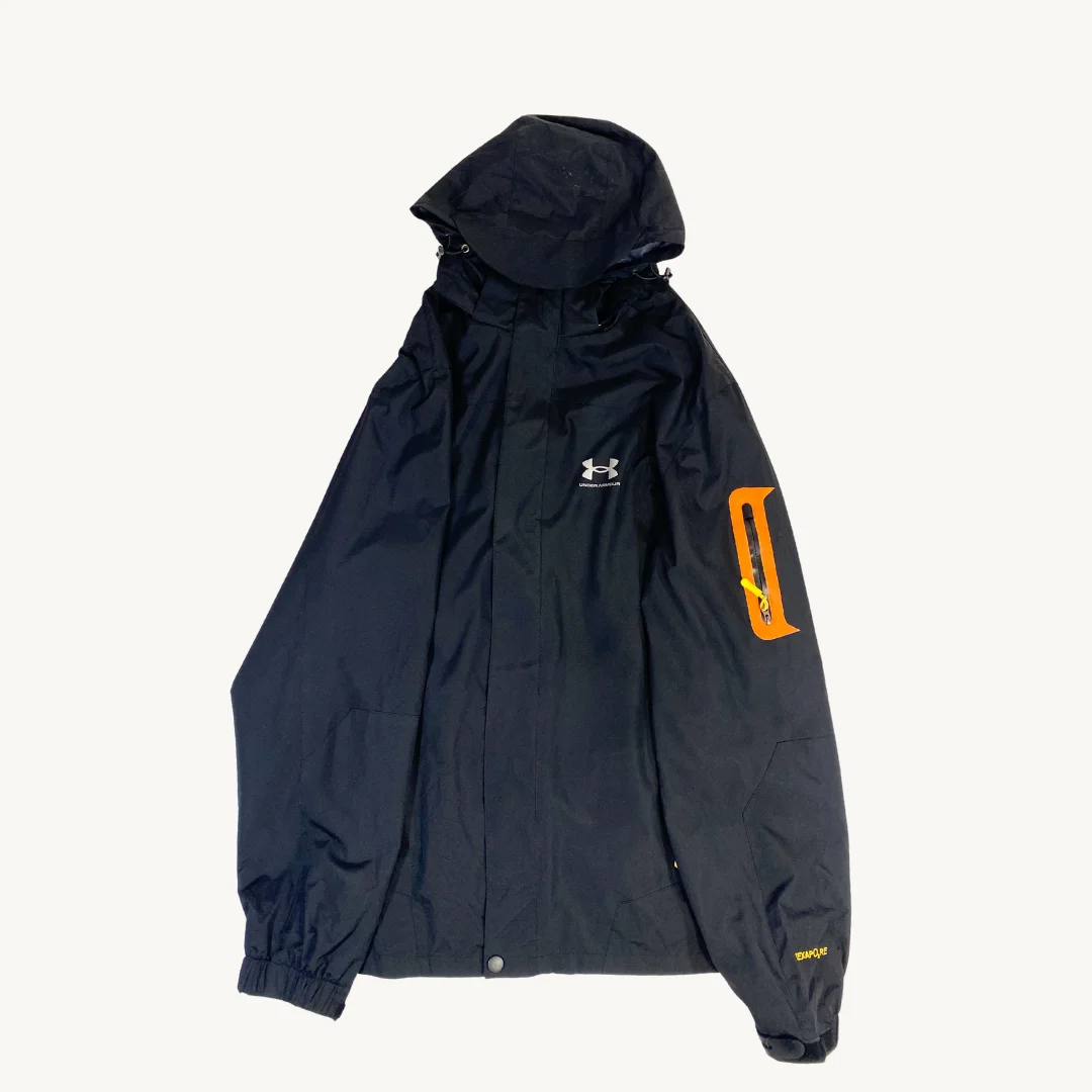 Chaqueta Under Armour negra