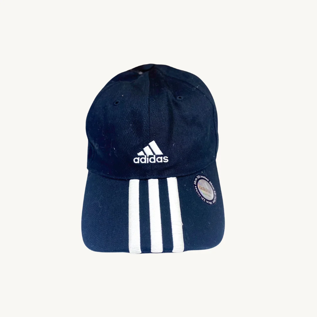 Gorra Adidas Essential Diseño 3-Franjas Visera Negra