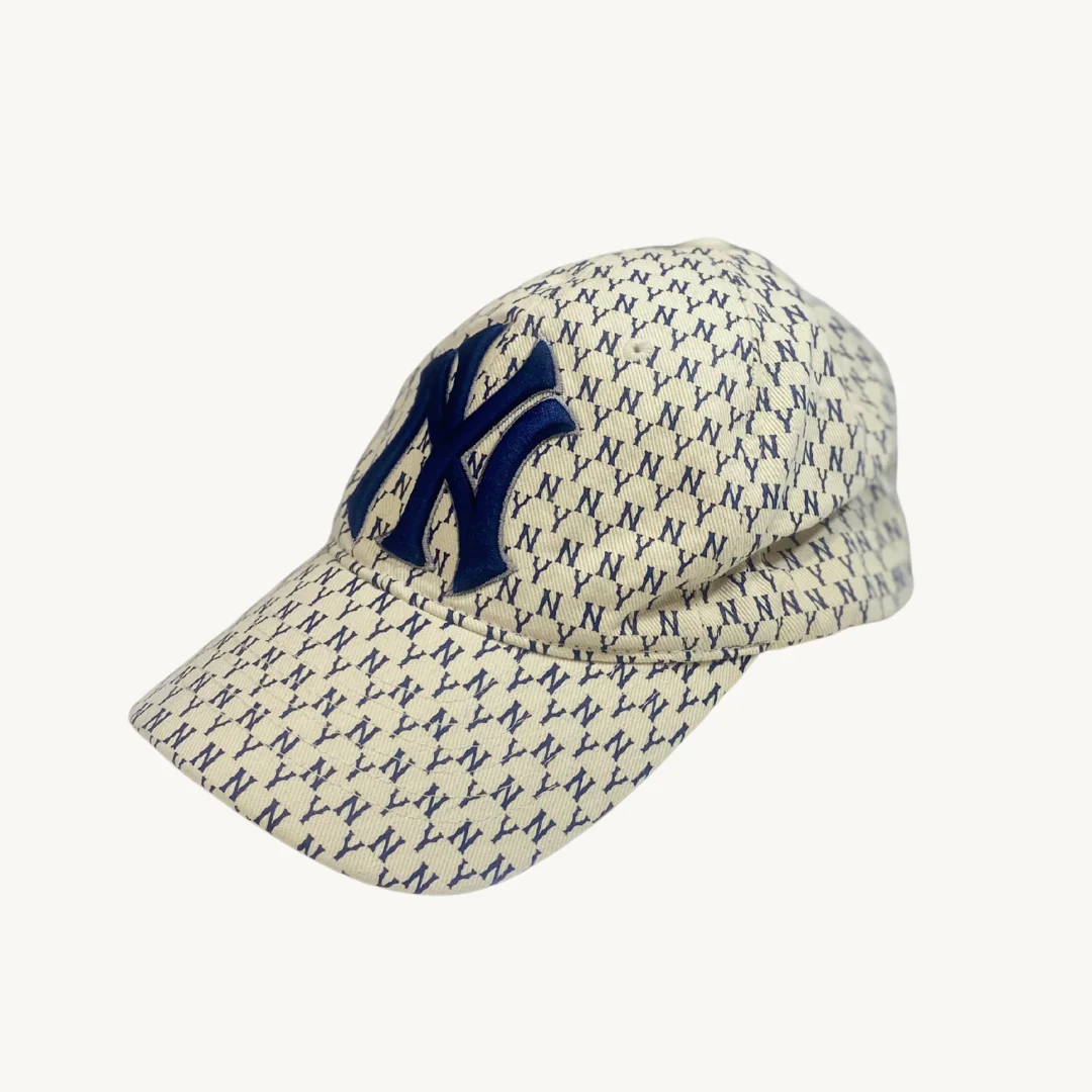 Gorra New Era 9Twenty Estampado Monograma