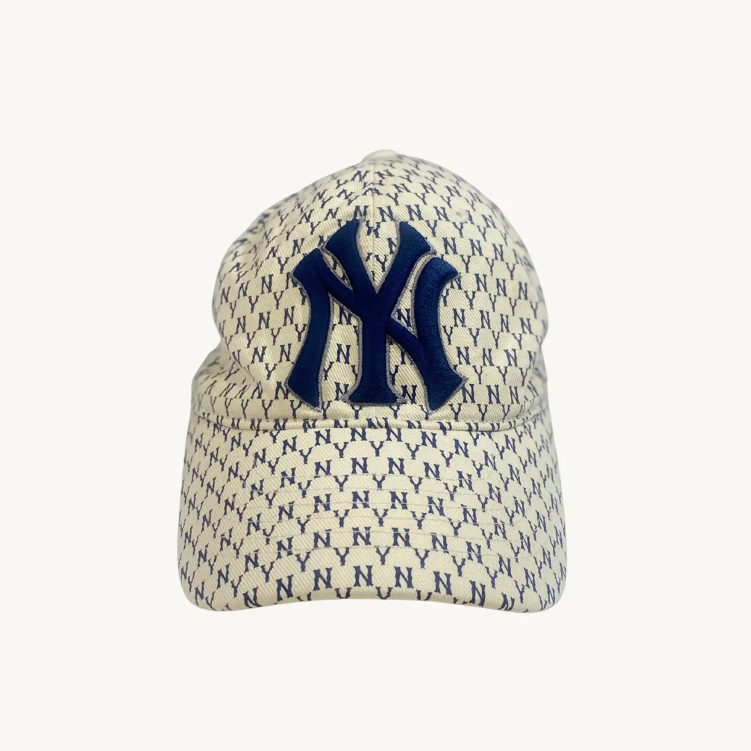 Gorra New Era 9Twenty Estampado Monograma