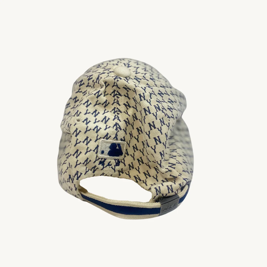 Gorra New Era 9Twenty Estampado Monograma