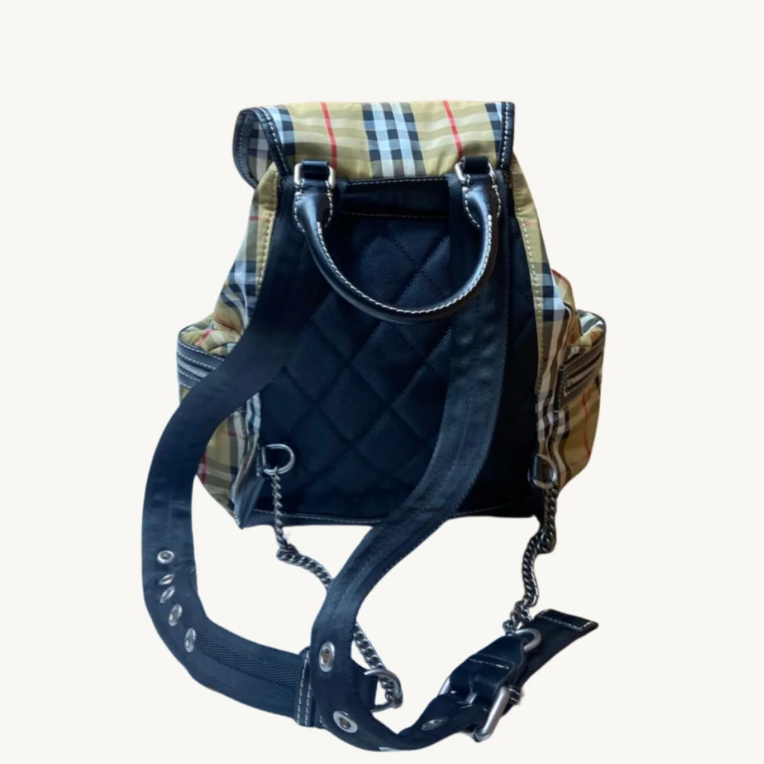 Mochila Burberry Medium Rucksack en Nylon Vintage Check