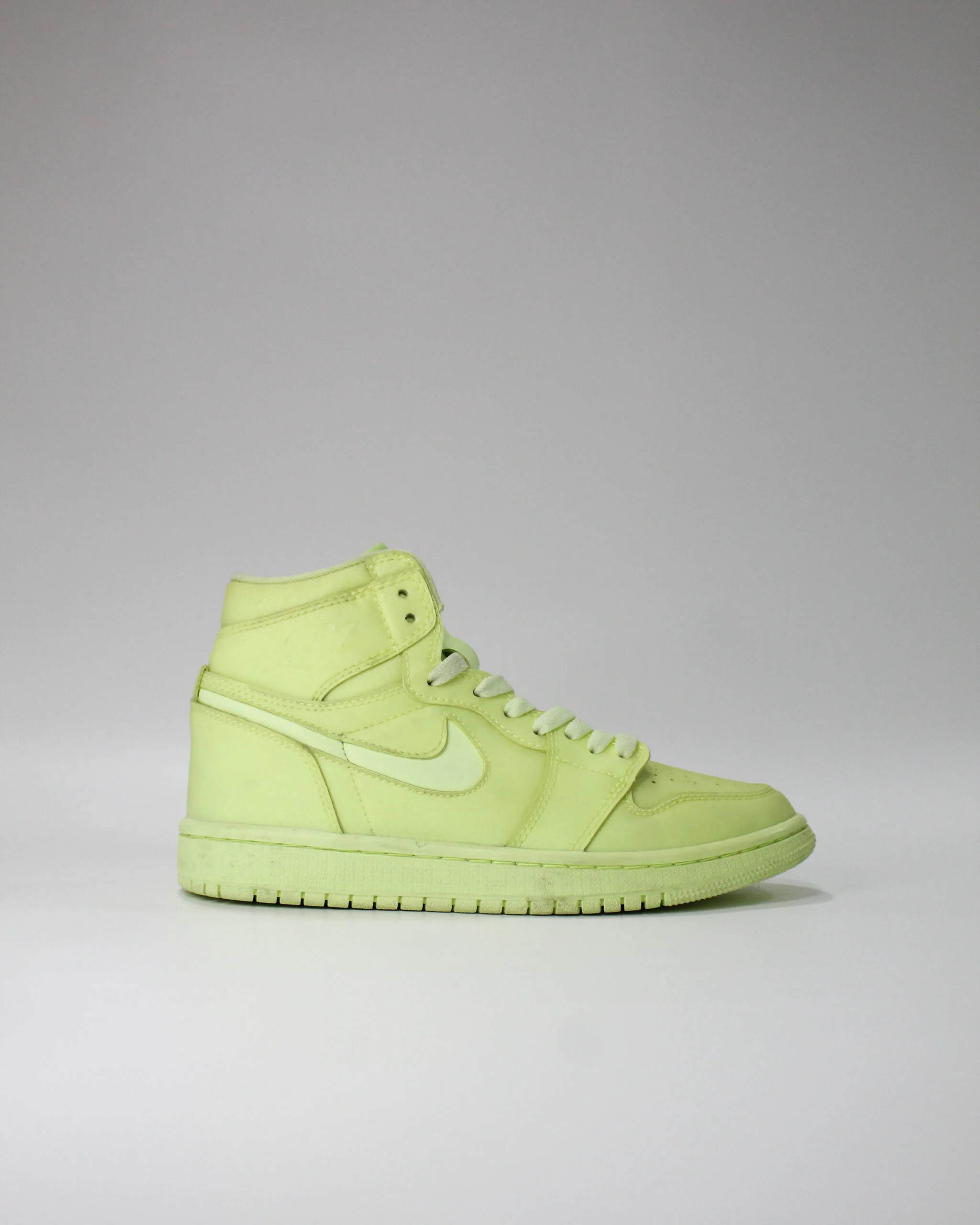 Nike Jordan 1 Retro High Balery Volt Mujer