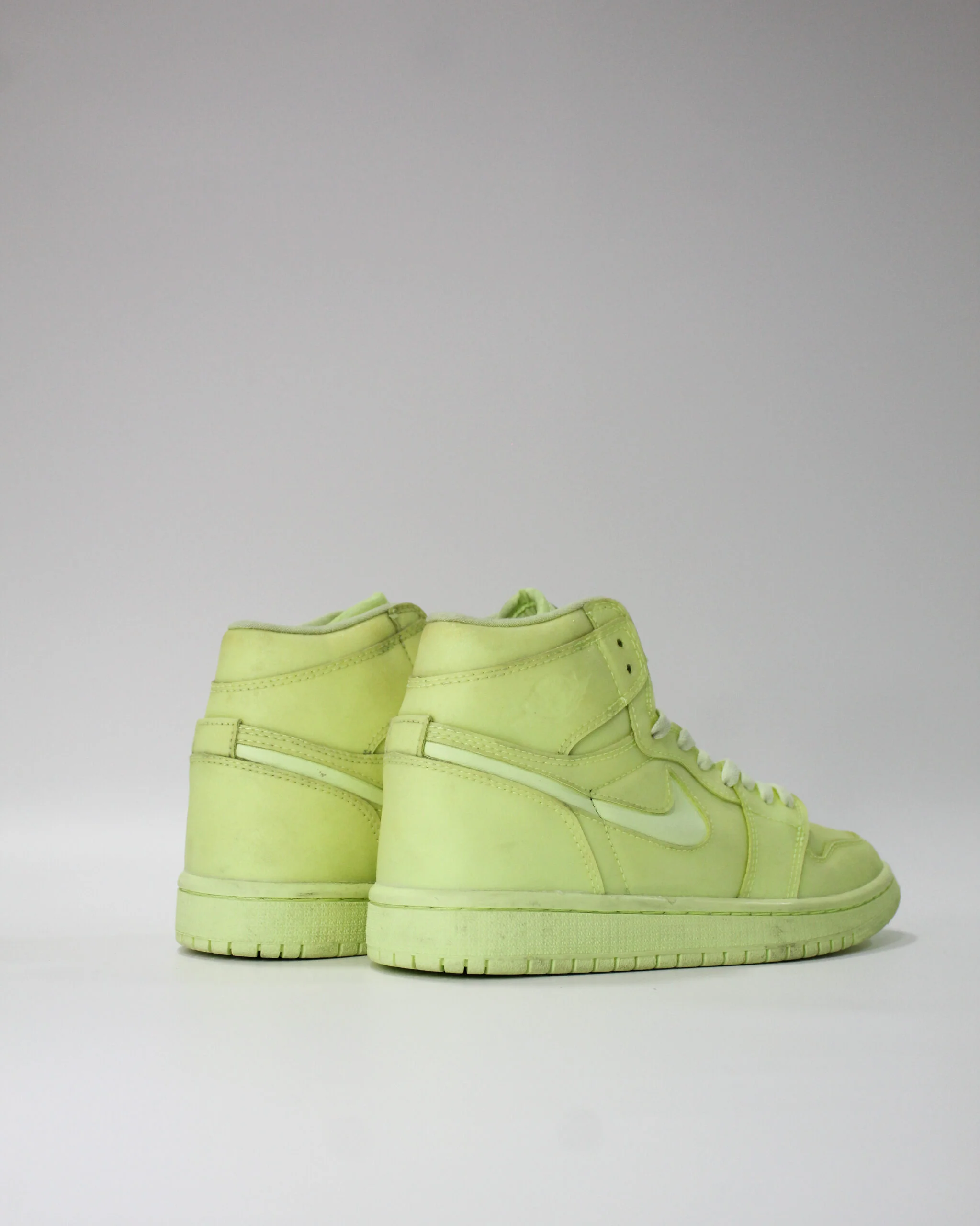 Nike Jordan 1 Retro High Balery Volt Mujer