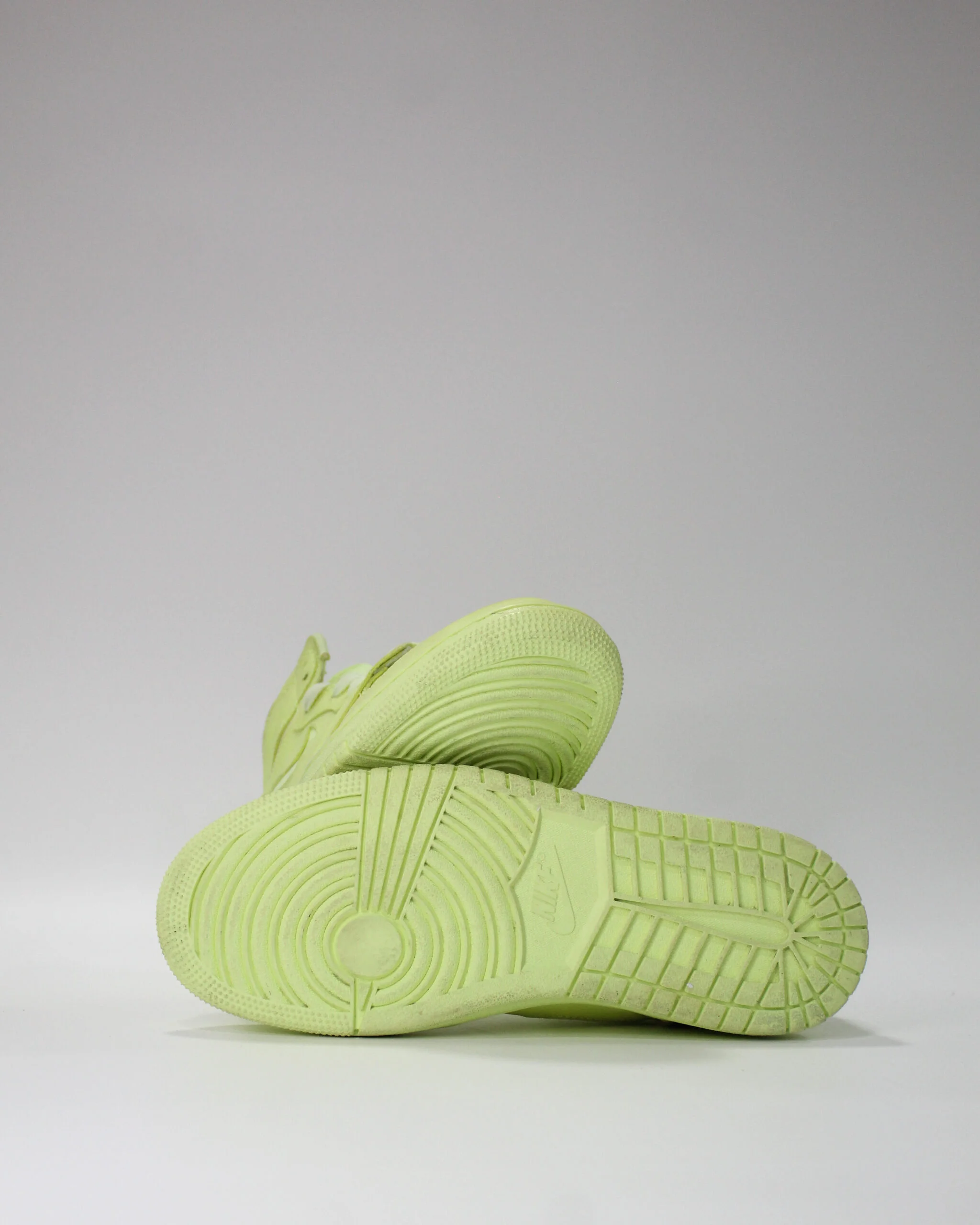 Nike Jordan 1 Retro High Balery Volt Mujer