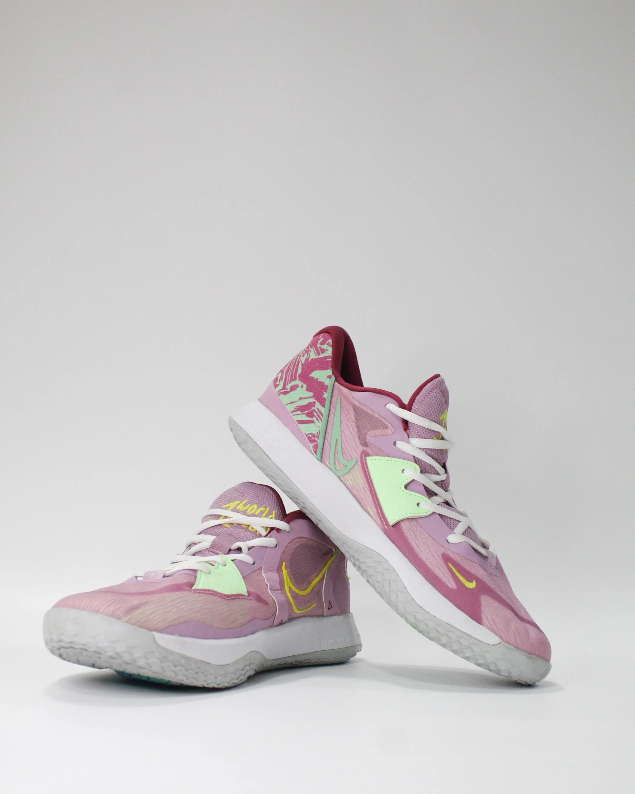 Nike Kyrie 5 Low Pink
