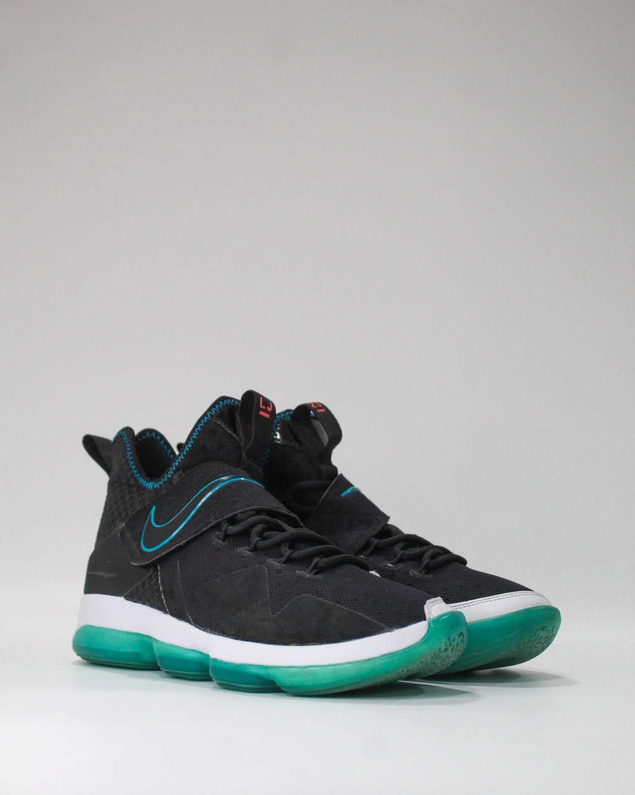Nike Lebron 14 Red Carpet