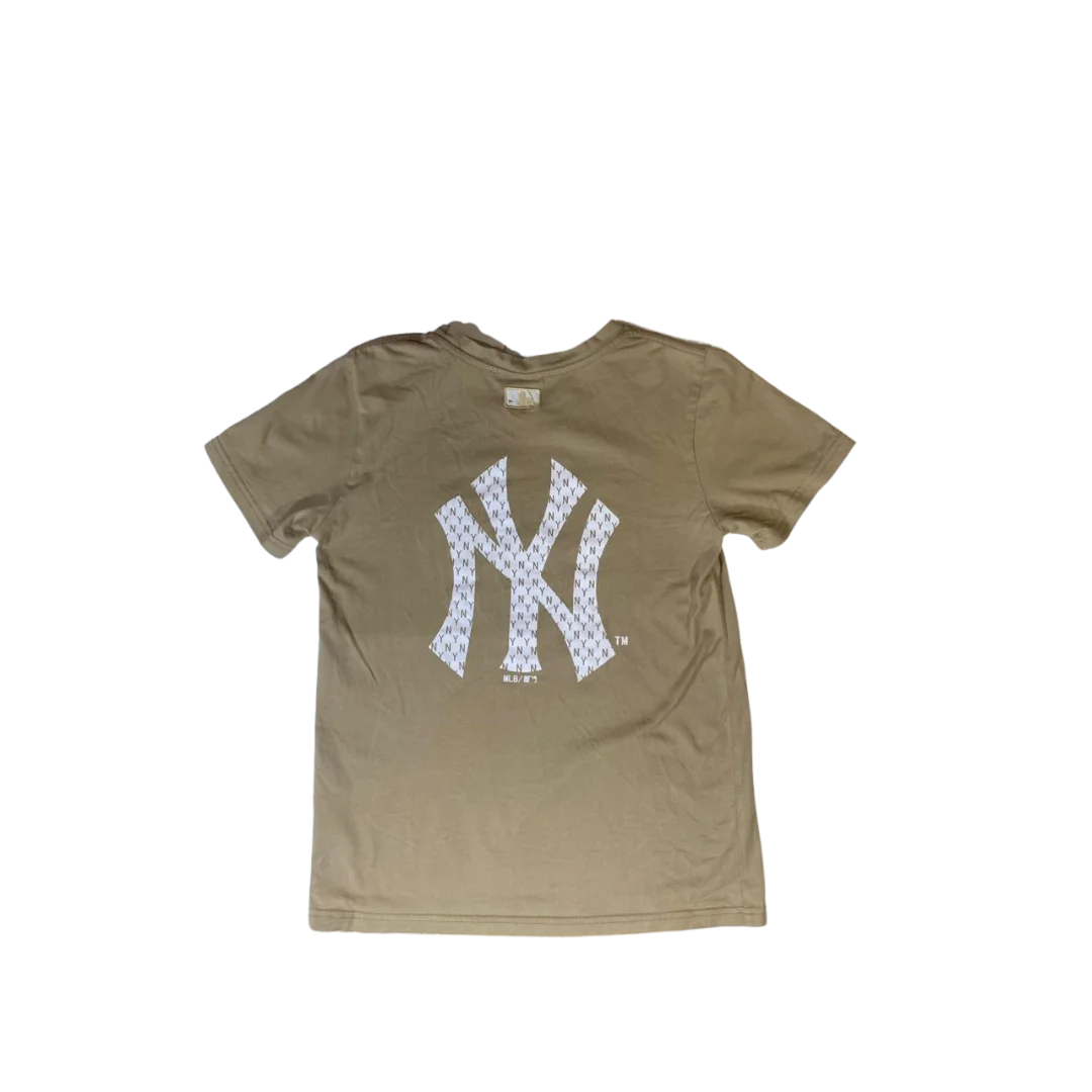 Polera MLB color cafe logo blanco