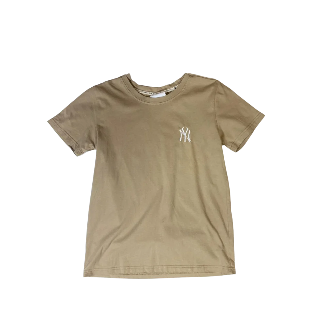 Polera MLB color cafe logo blanco