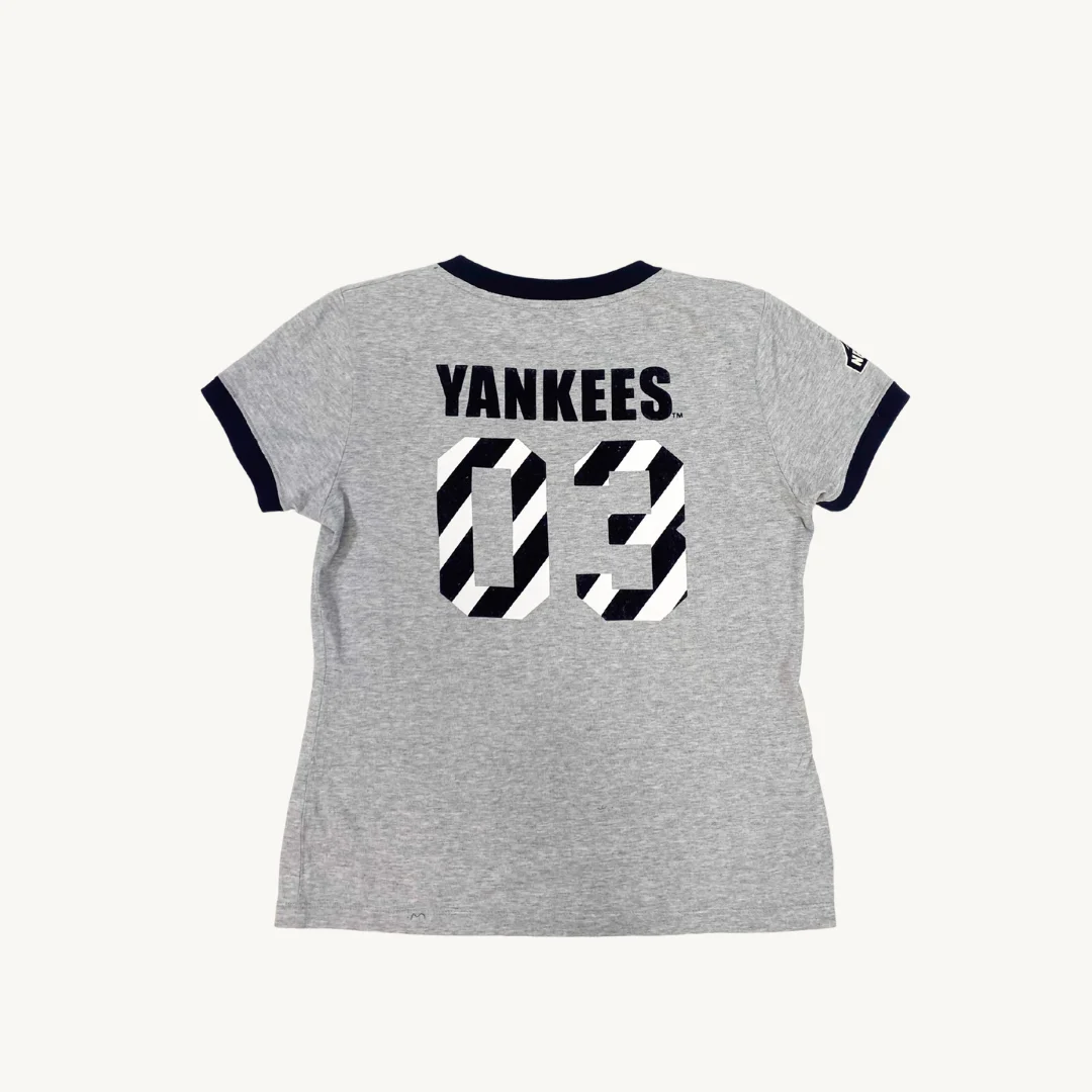 Polera MLB New York Yankees Ringer Gris Logo Negro