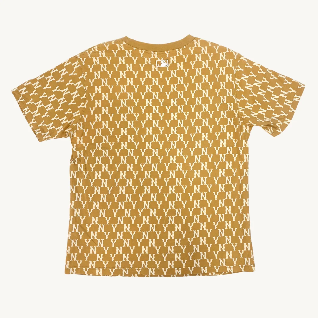 Polera MLB  Mostaza Monogram NY Yankees