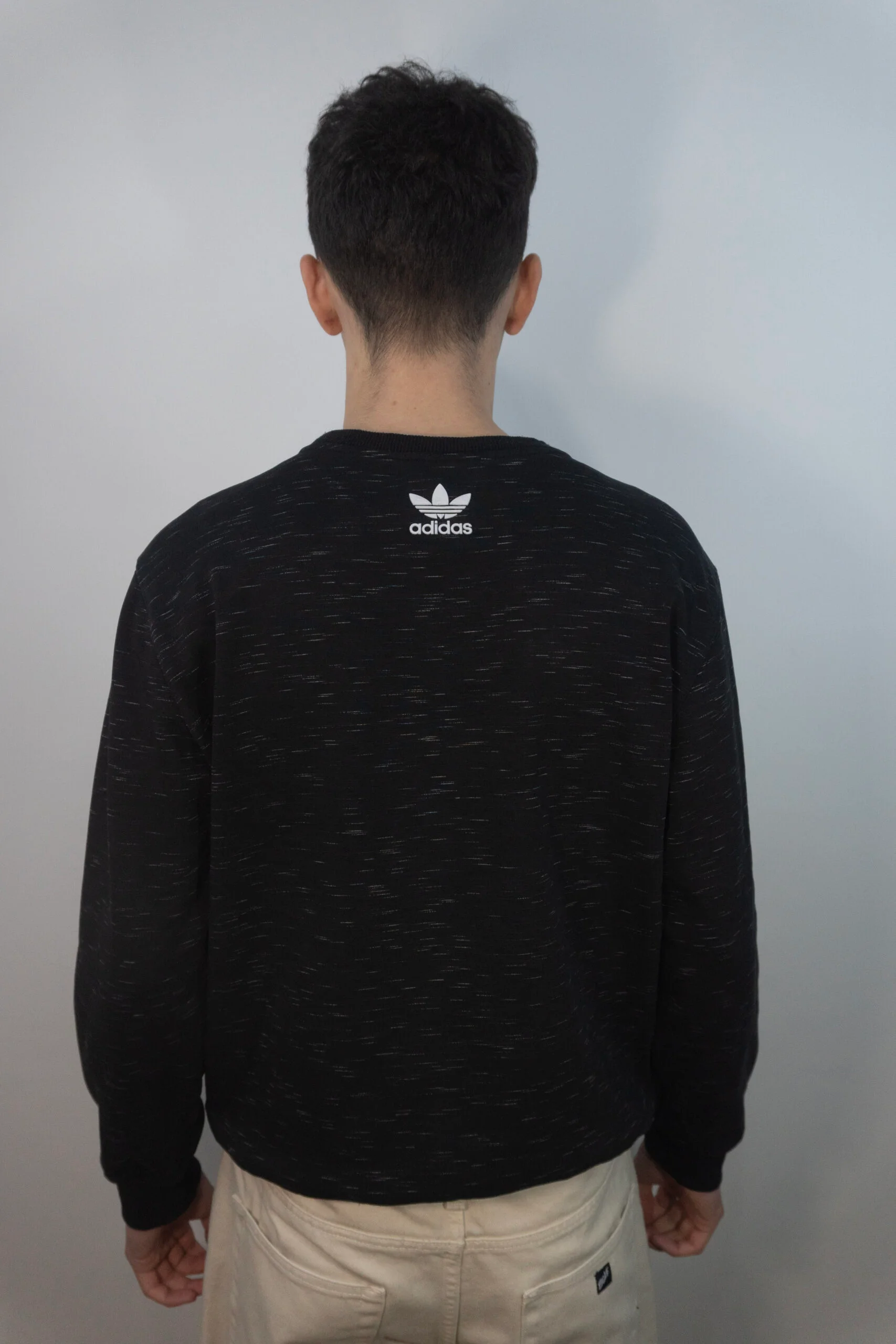 Poleron Adidas Negro con puntitos
