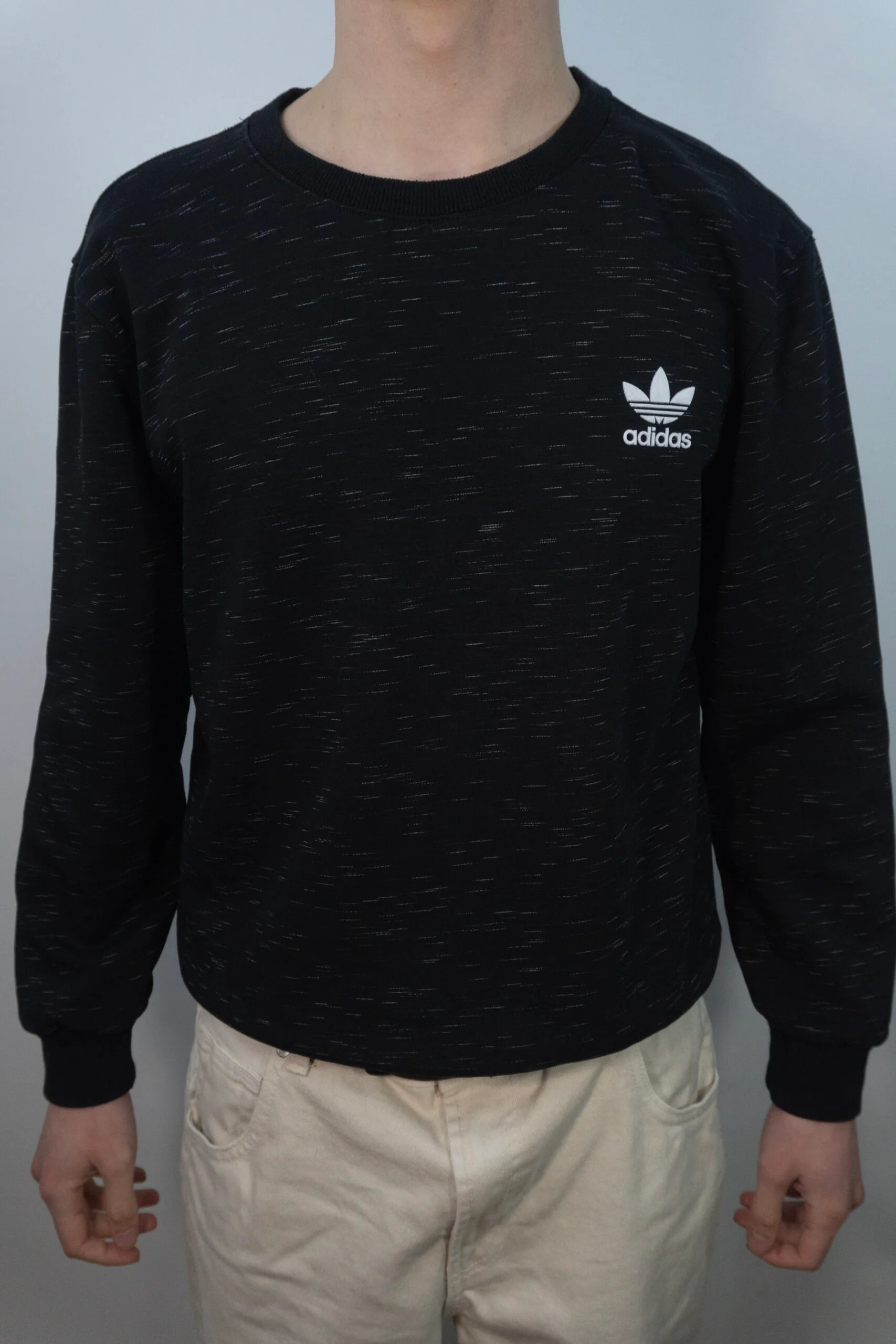 Poleron Adidas Negro con puntitos