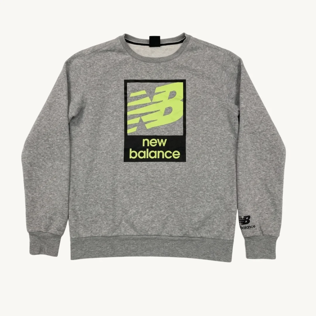 Poleron New Balance Crewneck Graphic - Gris Jaspeado