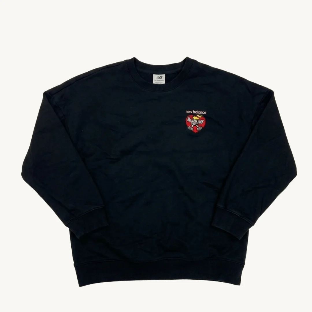 Poleron New Balance Essentials Stacked Logo - Negro
